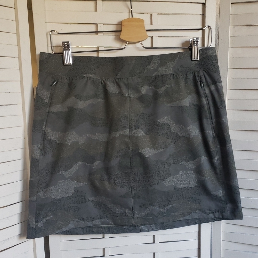 Kuhl Women's Mini Skirt in Gray Camo
